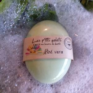 Savons Galet ALOE VERA, aide à réduire les imperfections et les rougeurs dues à l'acné